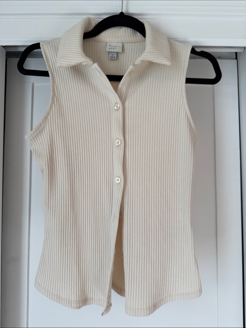 Target Ribbed Sleeveless Collared Button-Front Top in Cream